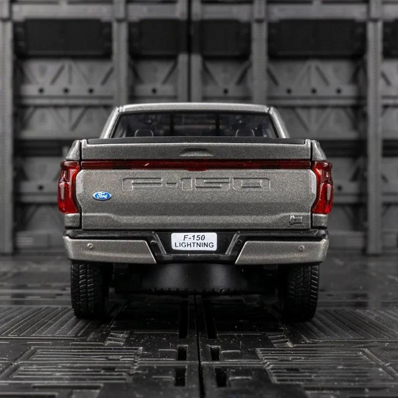 1:36 Ford Raptor F150 Lightning Alloy Die Cast Модель іграшкового автомобіля Звук і світло Дитяча іграшка Колекціонування Подарунок на день народження
1:36 Ford Raptor F150 Lightning Alloy Die Cast Модель іграшкового автомобіля Звук і світло Дитяча іграшка Колекціонування Подарунок на день народження