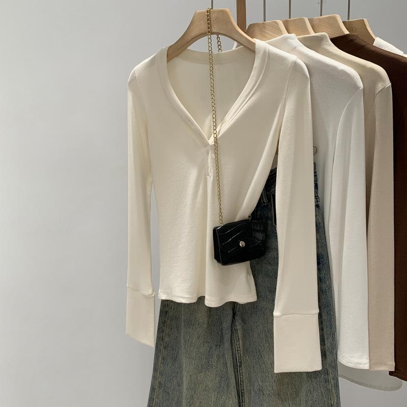 Melanoid Coffee Button V-Neck Women s Petite Base Layer T-shirt - Autumn/Winter 2025 High-End Style Small вершковий/білий
Melanoid Coffee Button V-Neck Women s Petite Base Layer T-shirt - Autumn/Winter 2025 High-End Style Small вершковий/білий