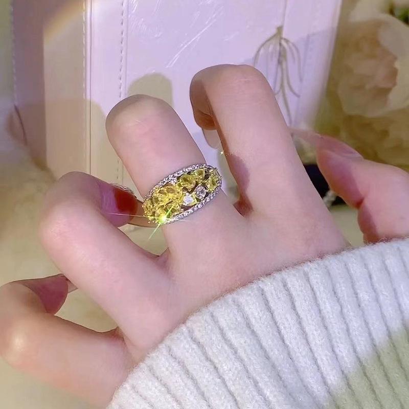 Luoxi 2024 Silver Ring with Inlaid High Carbon and Yellow Diamonds - Versatile Fashion Jewelry Size 7
Luoxi 2024 Silver Ring with Inlaid High Carbon and Yellow Diamonds - Versatile Fashion Jewelry Size 7