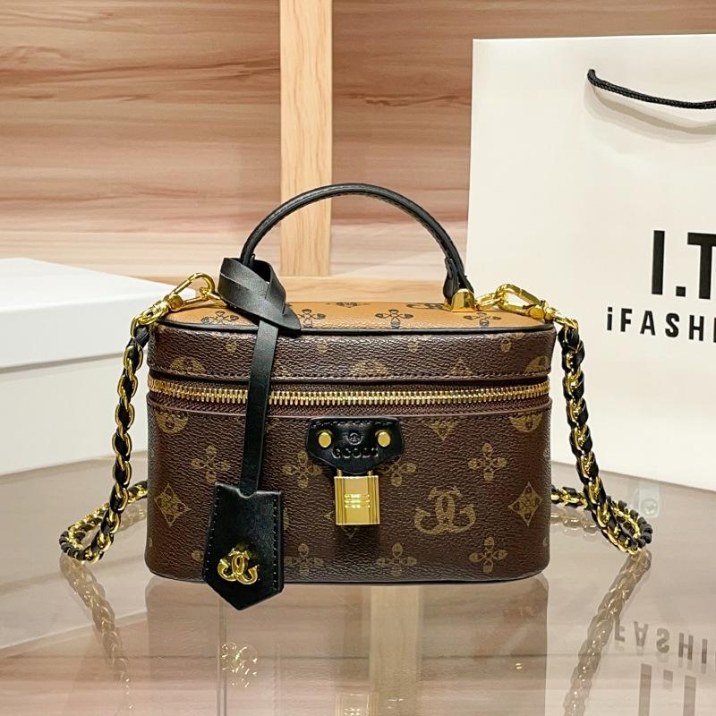 New Printed Makeup Bag Box Bag, Light Luxury Single Shoulder Crossbody Small Square Bag, Textured Handbag кавовий
New Printed Makeup Bag Box Bag, Light Luxury Single Shoulder Crossbody Small Square Bag, Textured Handbag кавовий