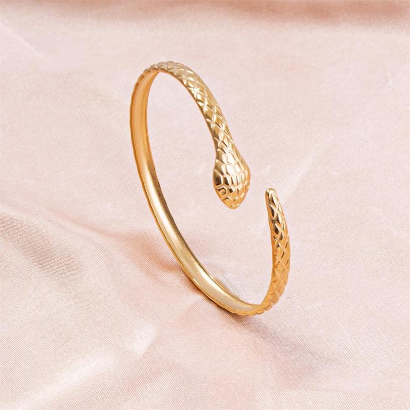 Hollow Love Heart Leaf Open Adjustable Bangle Bracelets For Women Men Accessories Snake Wrist Jewelry Stainless Steel Bracelet adjustable
Hollow Love Heart Leaf Open Adjustable Bangle Bracelets For Women Men Accessories Snake Wrist Jewelry Stainless Steel Bracelet adjustable