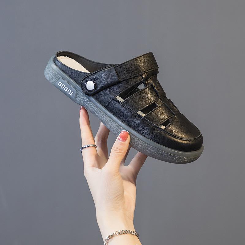 Кожаные тапочки Сандалии Кроссовки на плоской подошве 41 чёрный
Кожаные тапочки Сандалии Кроссовки на плоской подошве 41 чёрный