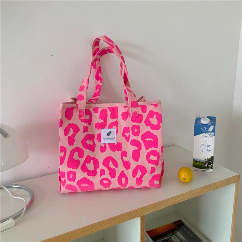 New Fashion Pink Leopard Print Women Handbag Large Capacity Single Shoulder Bag Portable Shopping Bag Student Book Bag Tote
New Fashion Pink Leopard Print Women Handbag Large Capacity Single Shoulder Bag Portable Shopping Bag Student Book Bag Tote