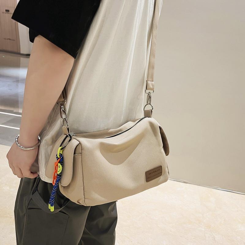 Men s Portable Nylon Crossbody Shoulder Bag Simple Casual Outdoor Travel Trendy Cool Storage Bag Lanyard Solid Color Cloth Bag
Men s Portable Nylon Crossbody Shoulder Bag Simple Casual Outdoor Travel Trendy Cool Storage Bag Lanyard Solid Color Cloth Bag