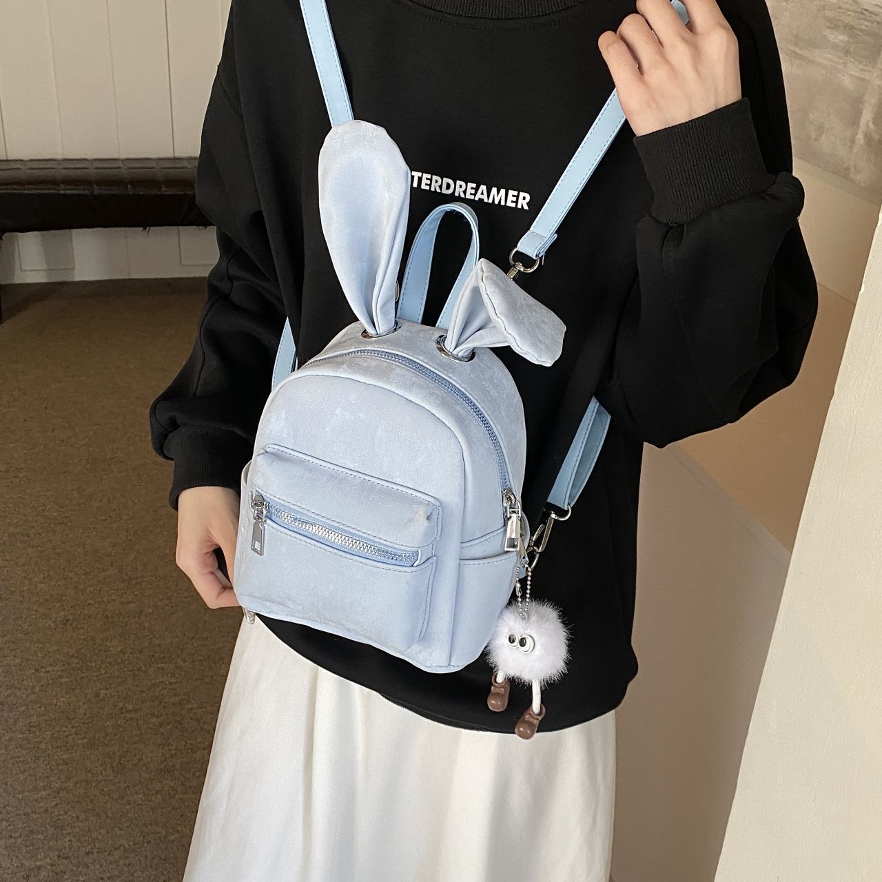 Durable backpack versatile 2025 new fashion cute student commuting schoolbag travel mini going out backpack Pendant with briquettes
Durable backpack versatile 2025 new fashion cute student commuting schoolbag travel mini going out backpack Pendant with briquettes