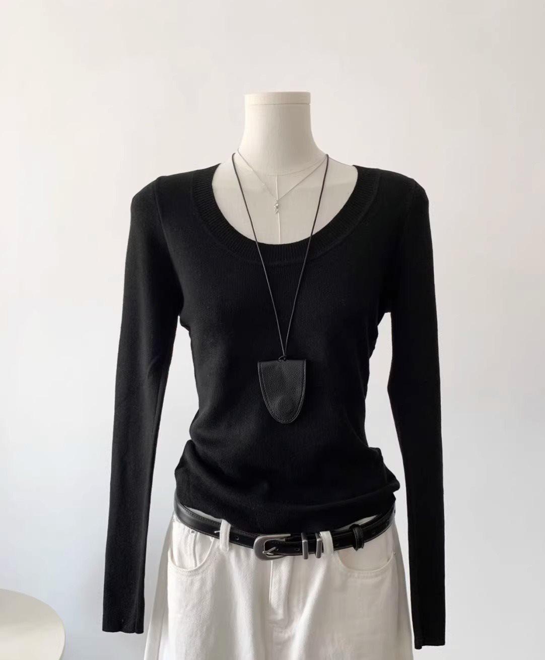 Korean Style U-Neck Slim Fit Long Sleeve Knit Top for Women Small
Korean Style U-Neck Slim Fit Long Sleeve Knit Top for Women Small