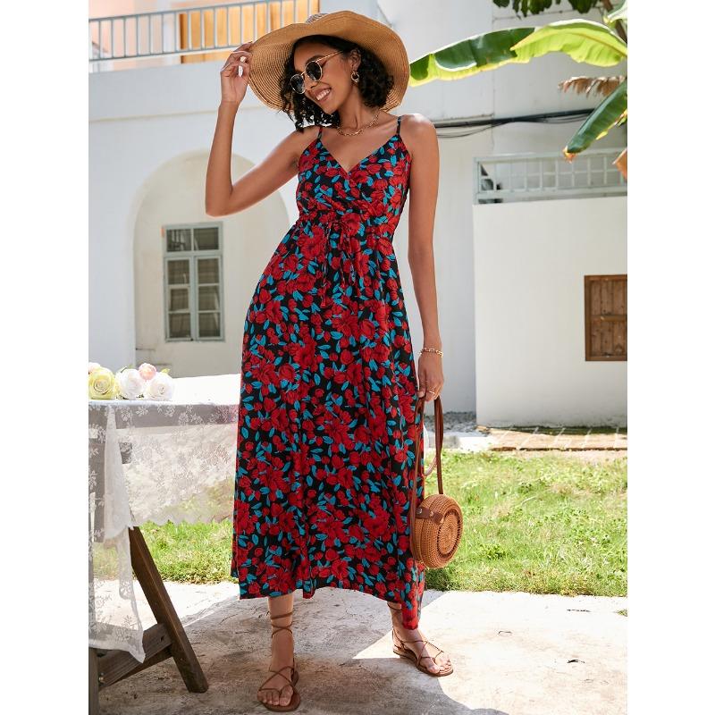 Женское летнее платье с принтом и завышенной талией средней длины с халтером S чёрный/красный
Женское летнее платье с принтом и завышенной талией средней длины с халтером S чёрный/красный