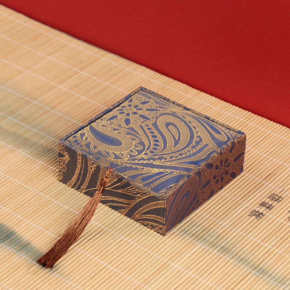 Portable Jewelry Box with Fringe Bracelet Storage Box Mini Necklace Organizor For Woman Cashew Blue
Portable Jewelry Box with Fringe Bracelet Storage Box Mini Necklace Organizor For Woman Cashew Blue