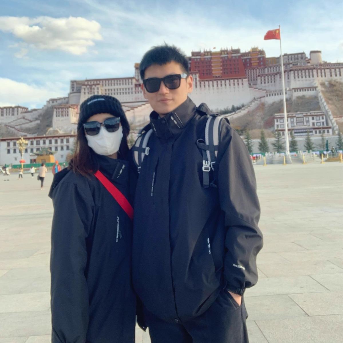Men s & Women s Winter Outdoor 3-in-1 Fleece Jacket: Windproof, Water-Repellent, Cold-Proof, Detachable Layers. 3XL
Men s & Women s Winter Outdoor 3-in-1 Fleece Jacket: Windproof, Water-Repellent, Cold-Proof, Detachable Layers. 3XL
