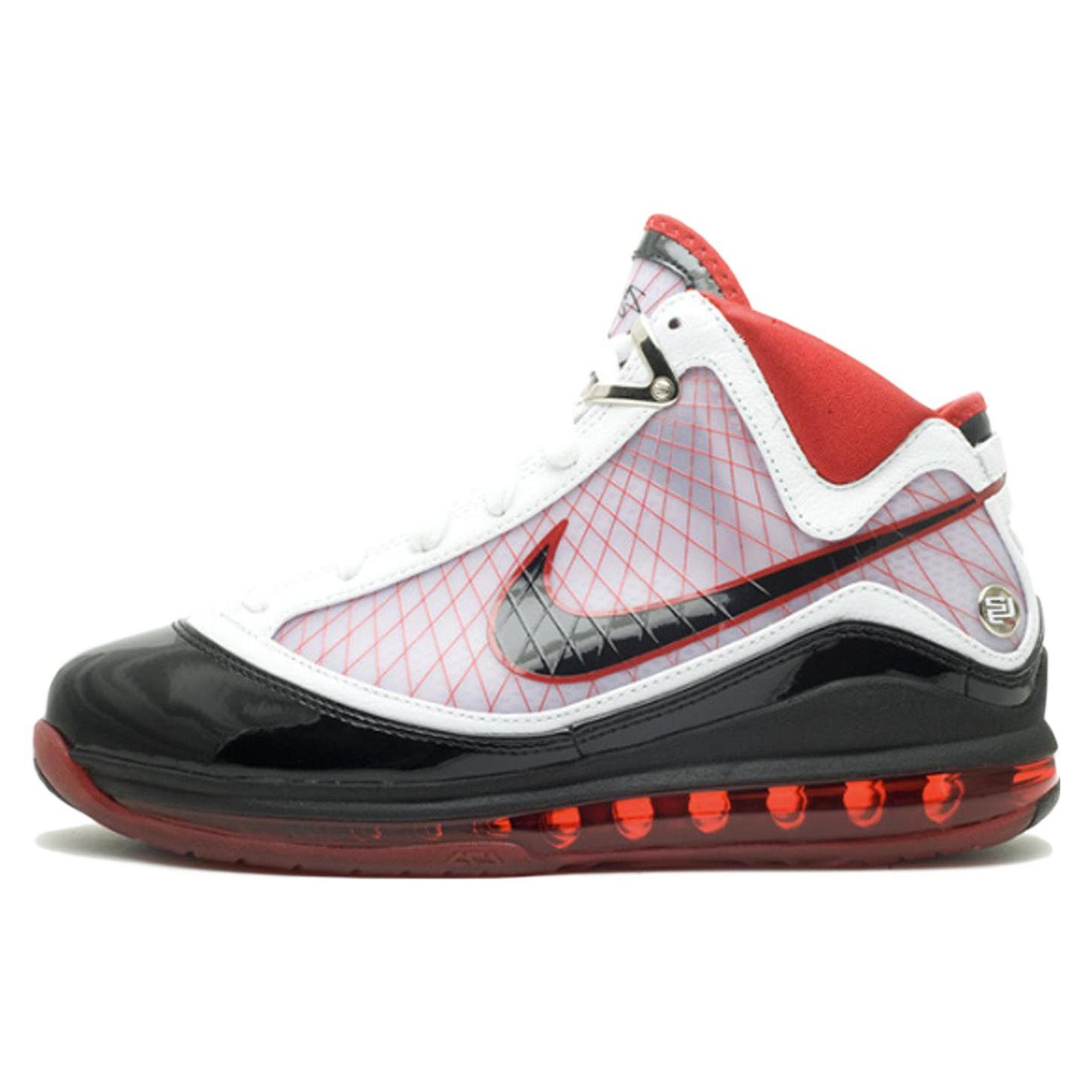 Nike LeBron 7 White/Black Varsity Red 375664-102 43
Nike LeBron 7 White/Black Varsity Red 375664-102 43