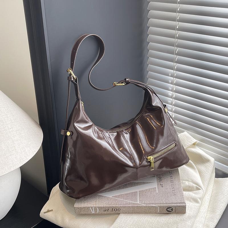 2026 New Fashionable Casual Oil Wax Leather Shoulder Bag Commuter Style Women s Handbag Simple Daily Korean Niche Crossbody Bag
2026 New Fashionable Casual Oil Wax Leather Shoulder Bag Commuter Style Women s Handbag Simple Daily Korean Niche Crossbody Bag
