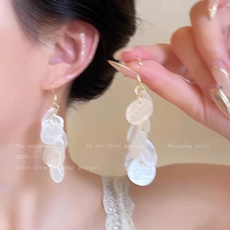 2025 High-End Silver Flower Earrings - Spring & Summer Collection for Women
2025 High-End Silver Flower Earrings - Spring & Summer Collection for Women