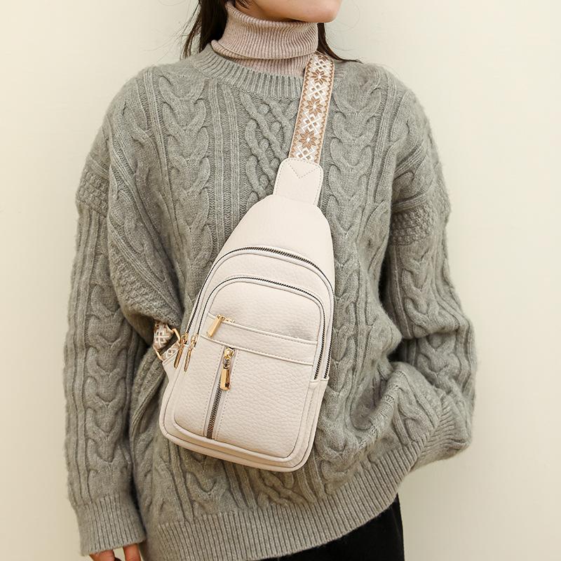 Advanced Women s Bag 2024 New Retro Women s Bag Fashion Printed Single Shoulder Women s Bag Small Square Bag Crossbody Bag Chest Bag
Advanced Women s Bag 2024 New Retro Women s Bag Fashion Printed Single Shoulder Women s Bag Small Square Bag Crossbody Bag Chest Bag