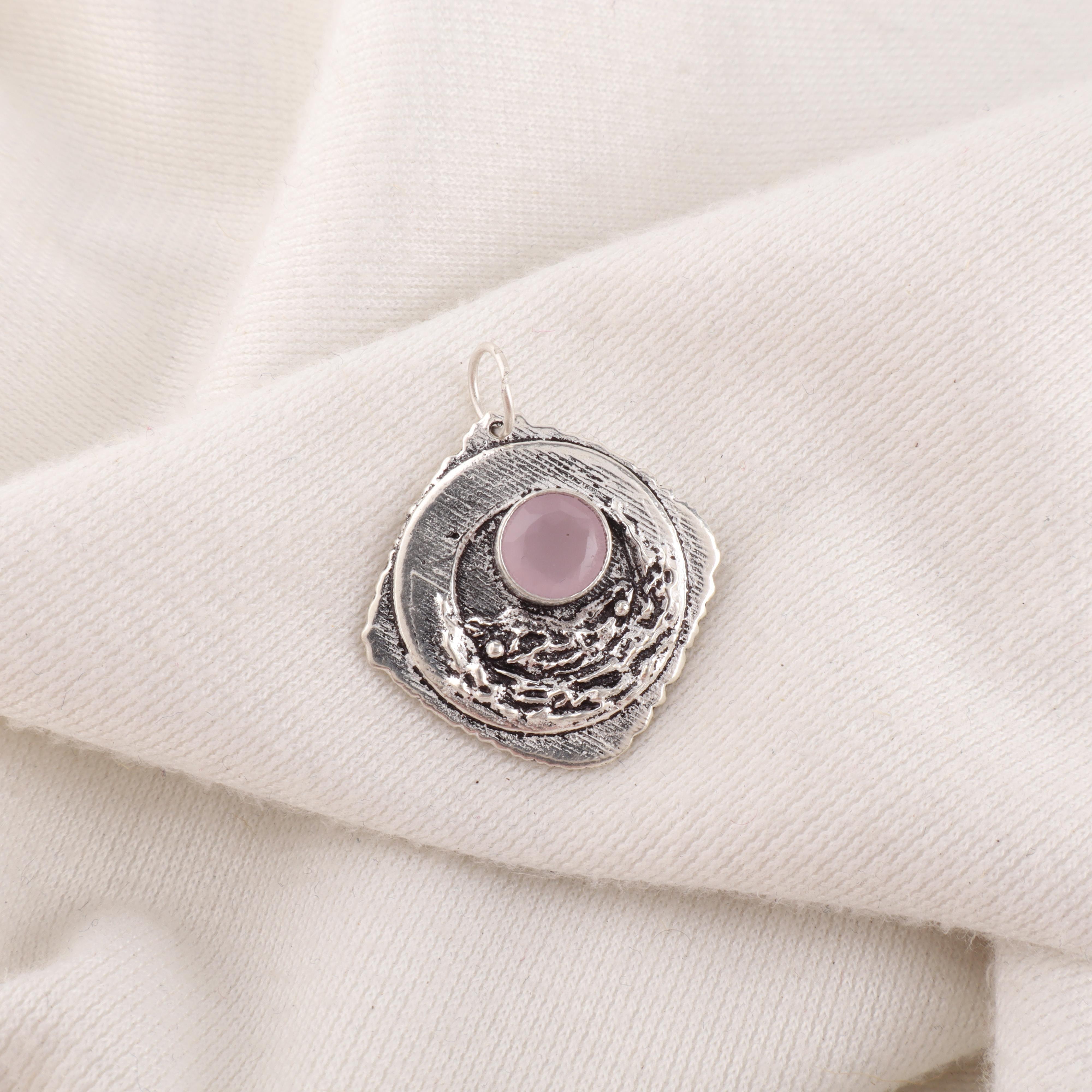 Rose Chalcedony Pendant Gemstone Jewelry, 925 Solid Sterling Silver Pendant, Gift For Women Handmade Pendant 1.03 Inches рожевий
Rose Chalcedony Pendant Gemstone Jewelry, 925 Solid Sterling Silver Pendant, Gift For Women Handmade Pendant 1.03 Inches рожевий