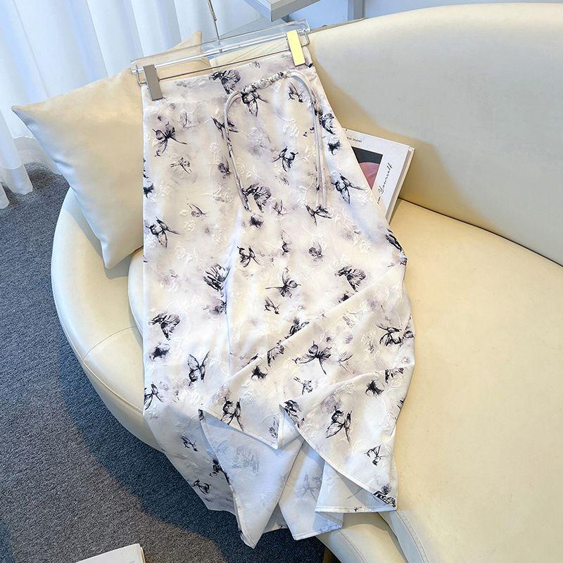 Chinese Style Butterfly Print Midi Skirt Women s Summer Neo-Chinese Jacquard Frog Button Long A-Line Floral Skirt Elegant High Waist L сірий колір
Chinese Style Butterfly Print Midi Skirt Women s Summer Neo-Chinese Jacquard Frog Button Long A-Line Floral Skirt Elegant High Waist L сірий колір
