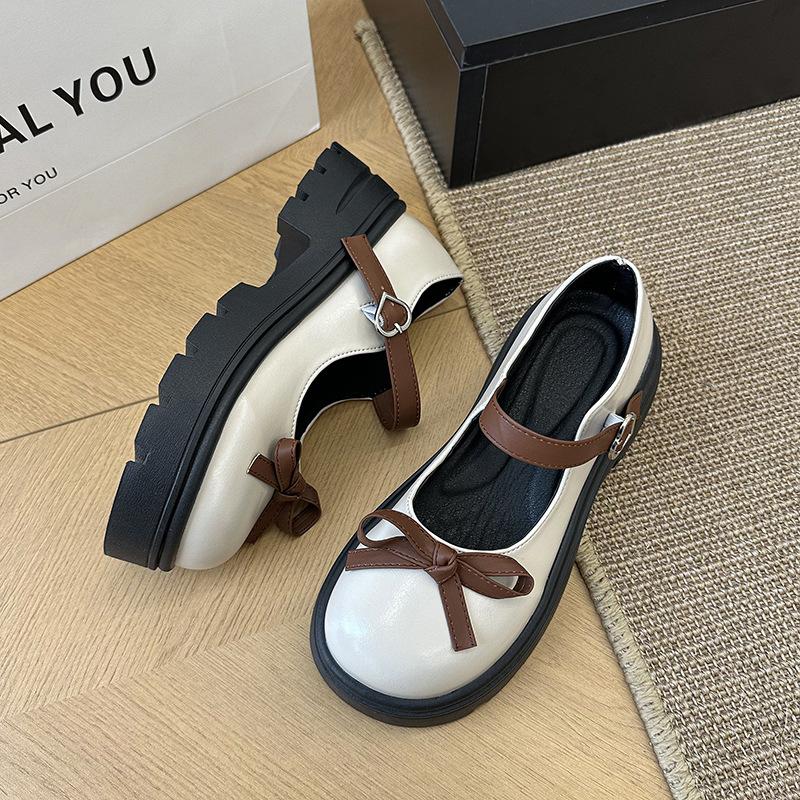 Niche platform Mary Jane shoes women s spring 2025 new college style single shoes women s retro versatile small leather shoes 35
Niche platform Mary Jane shoes women s spring 2025 new college style single shoes women s retro versatile small leather shoes 35