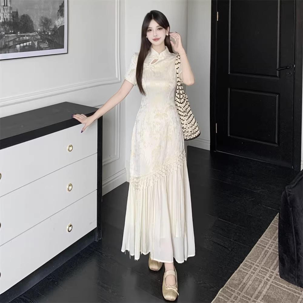 New Chinese style noble sense jacquard cheongsam improved dress temperament celebrity fringed design waist dress XL абрикосовий
New Chinese style noble sense jacquard cheongsam improved dress temperament celebrity fringed design waist dress XL абрикосовий