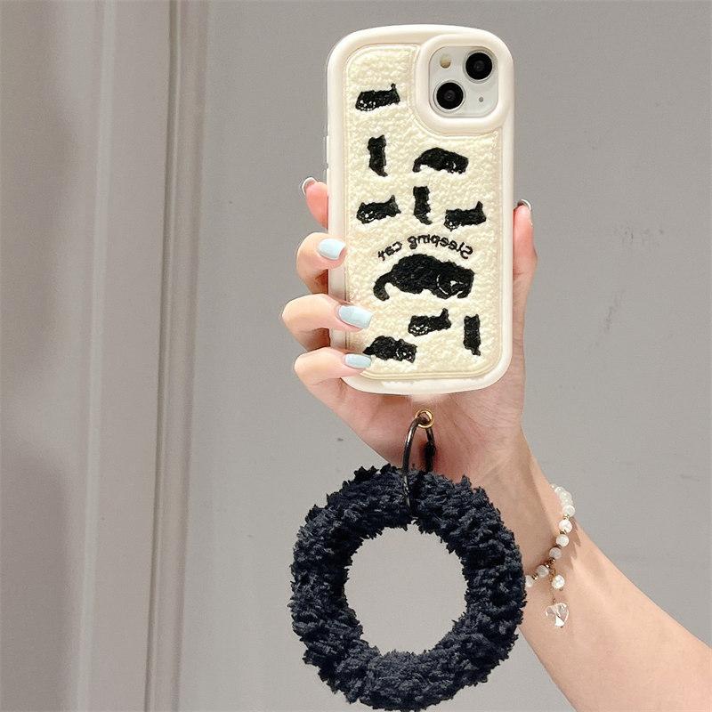Плюшевый чехол для телефона «Черный котенок» с мультяшной вышивкой и плюшевым браслетом для iPhone 15, 14, 13, 12, 11 Pro Max, универсальный защитный чехол от падения iPhone 11
Плюшевый чехол для телефона «Черный котенок» с мультяшной вышивкой и плюшевым браслетом для iPhone 15, 14, 13, 12, 11 Pro Max, универсальный защитный чехол от падения iPhone 11