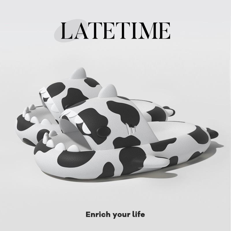Girls Shark Cow Slippers: Cute, Soft, Non-Slip Sandals for Summer Home or Outdoor Wear EU 36-37 белый
Girls Shark Cow Slippers: Cute, Soft, Non-Slip Sandals for Summer Home or Outdoor Wear EU 36-37 белый