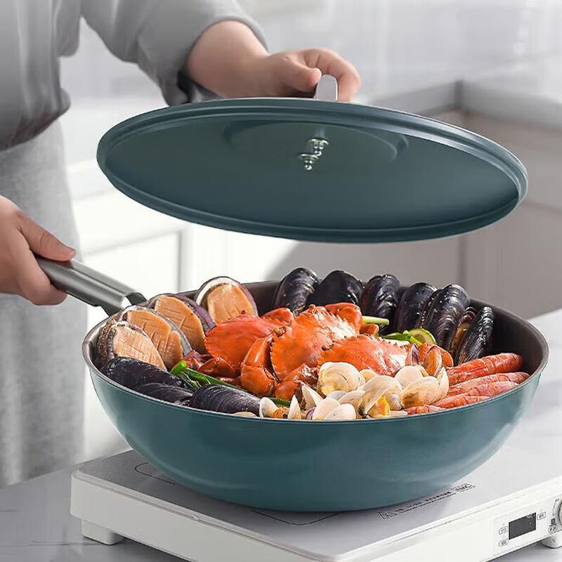 DESLON 304 Stainless Steel Non-stick Wok
DESLON 304 Stainless Steel Non-stick Wok