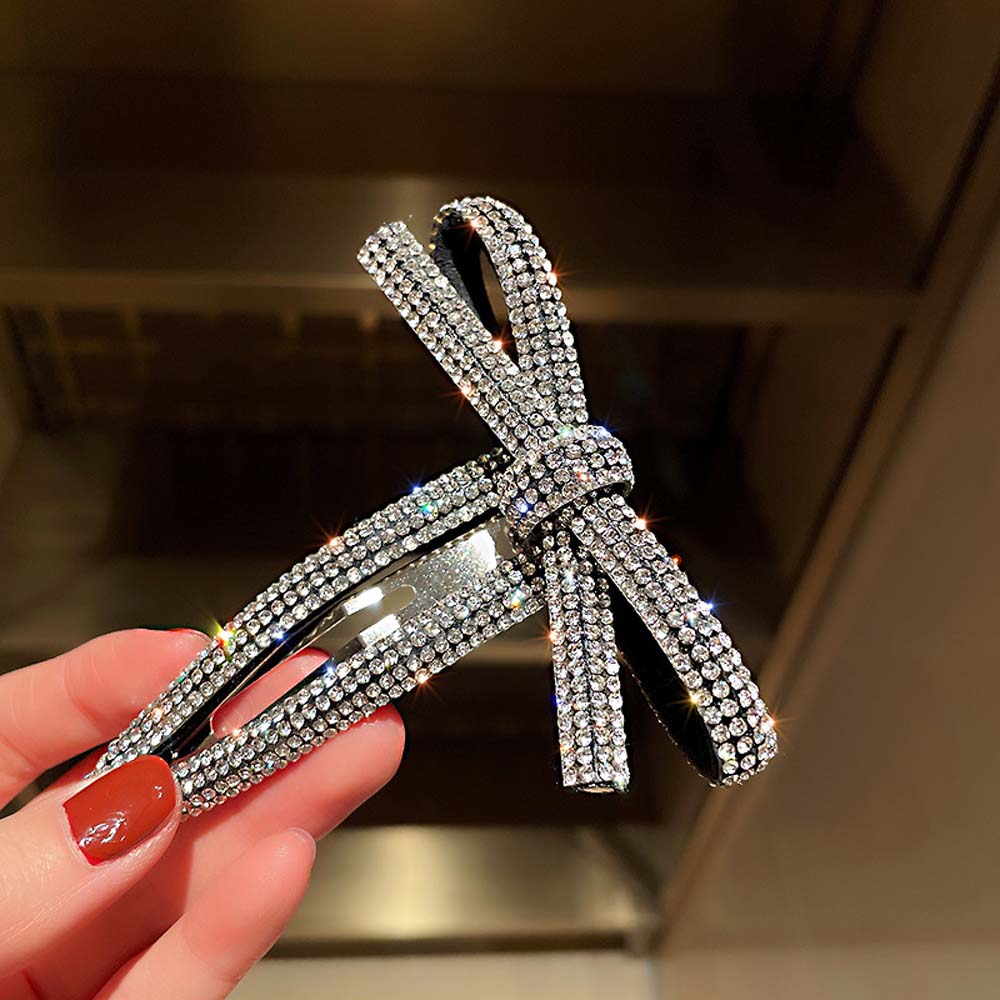 Personality Exaggerated Women Korean Bow Hairpin Diamond Hair Clip Hair Accessories серебряный
Personality Exaggerated Women Korean Bow Hairpin Diamond Hair Clip Hair Accessories серебряный