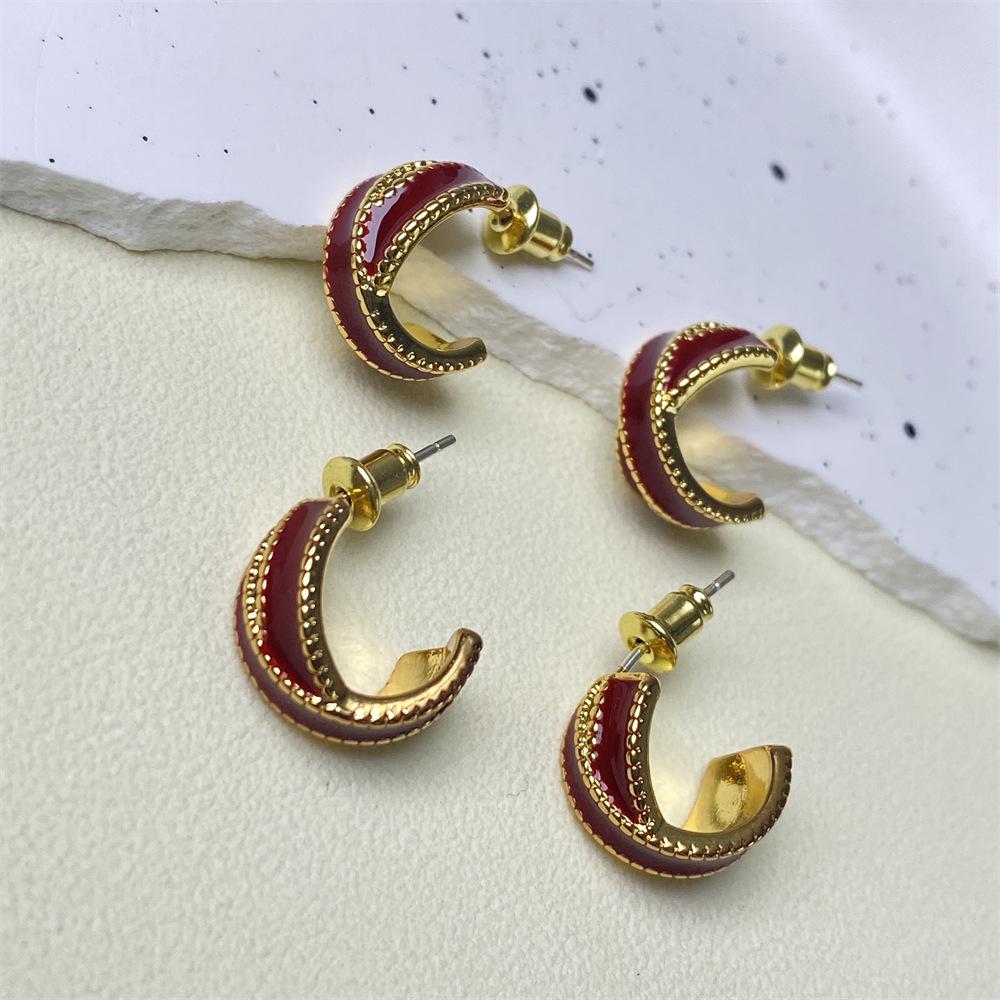 Retro Red Electroplated C-Shaped 925 Silver Earrings: High-End, Light Luxury Fashion for Women красный
Retro Red Electroplated C-Shaped 925 Silver Earrings: High-End, Light Luxury Fashion for Women красный