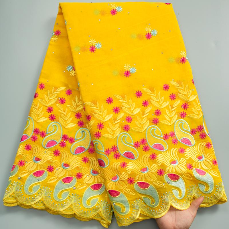 Африканская кружевная ткань, нигерийская хлопковая кружевная ткань Лафайя, оригинальная швейцарская вуаль, элегантное платье с вышивкой для женщин, вечерние шитья
Африканская кружевная ткань, нигерийская хлопковая кружевная ткань Лафайя, оригинальная швейцарская вуаль, элегантное платье с вышивкой для женщин, вечерние шитья