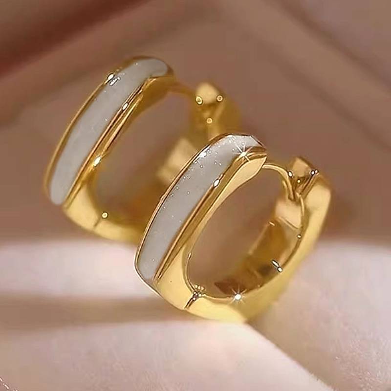 Huitan Red/White Enamel Design Women Hoop Earrings Gold Color Elegant Wedding Engagement Accessories Fashion Zircon for Party
Huitan Red/White Enamel Design Women Hoop Earrings Gold Color Elegant Wedding Engagement Accessories Fashion Zircon for Party