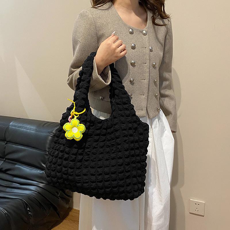 Cloud bubble flower shoulder bag vest bag female student simple female pleated bag bubble woven cloud bag
Cloud bubble flower shoulder bag vest bag female student simple female pleated bag bubble woven cloud bag