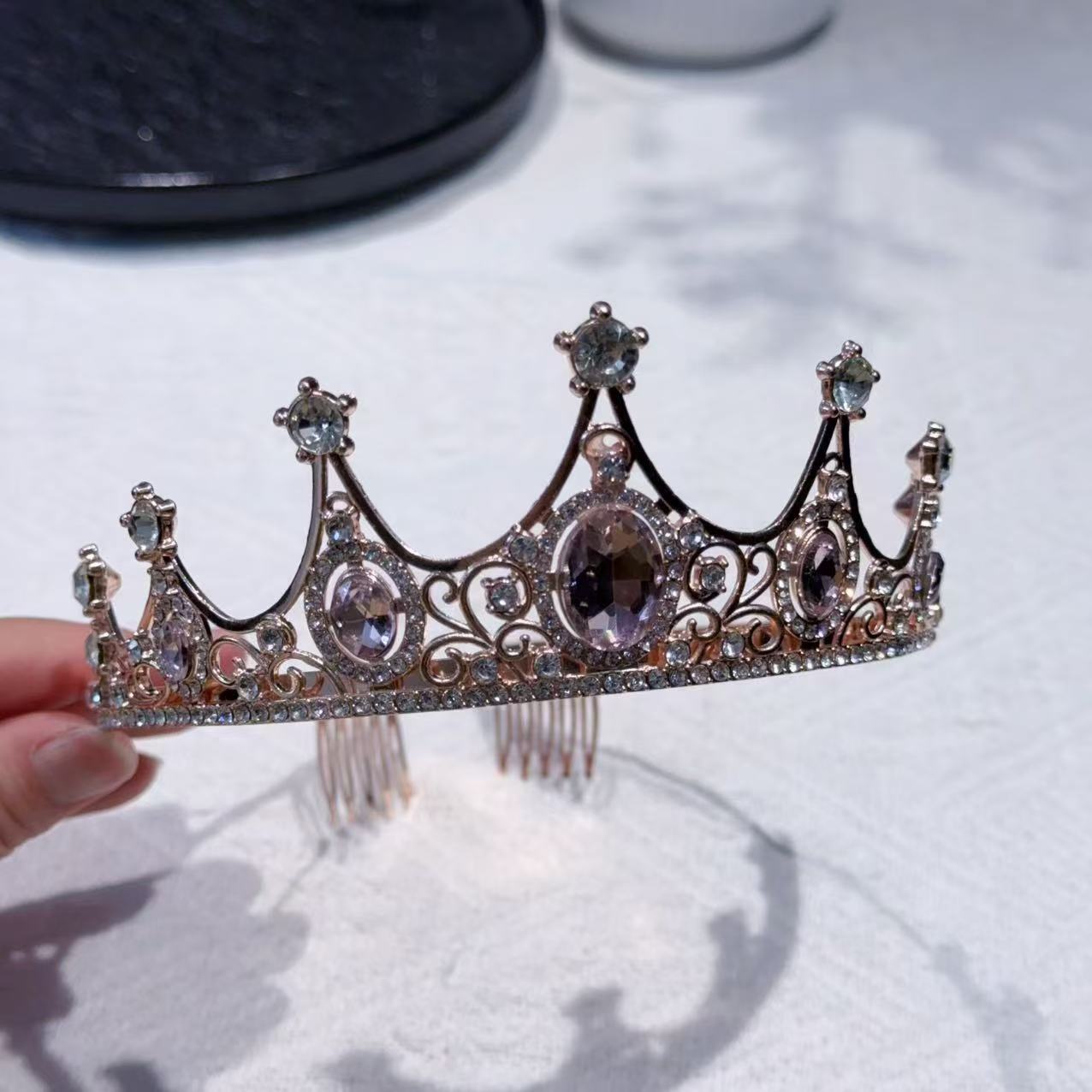 Bride s Crown Headwear European and American Crystal Baroque Wedding Dress Accessories Crown Piecing Together Children s Birthday Hair Band
Bride s Crown Headwear European and American Crystal Baroque Wedding Dress Accessories Crown Piecing Together Children s Birthday Hair Band