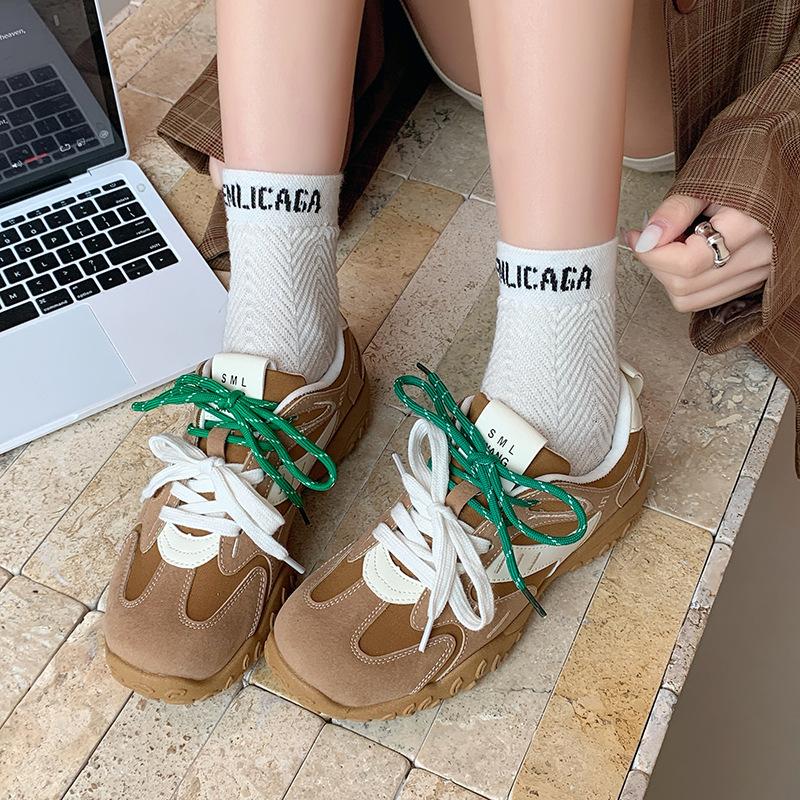 Soft-soled two-color shoelaces women s new Maillard non-slip and wear-resistant color-matching sports shoes 40 розовый
Soft-soled two-color shoelaces women s new Maillard non-slip and wear-resistant color-matching sports shoes 40 розовый