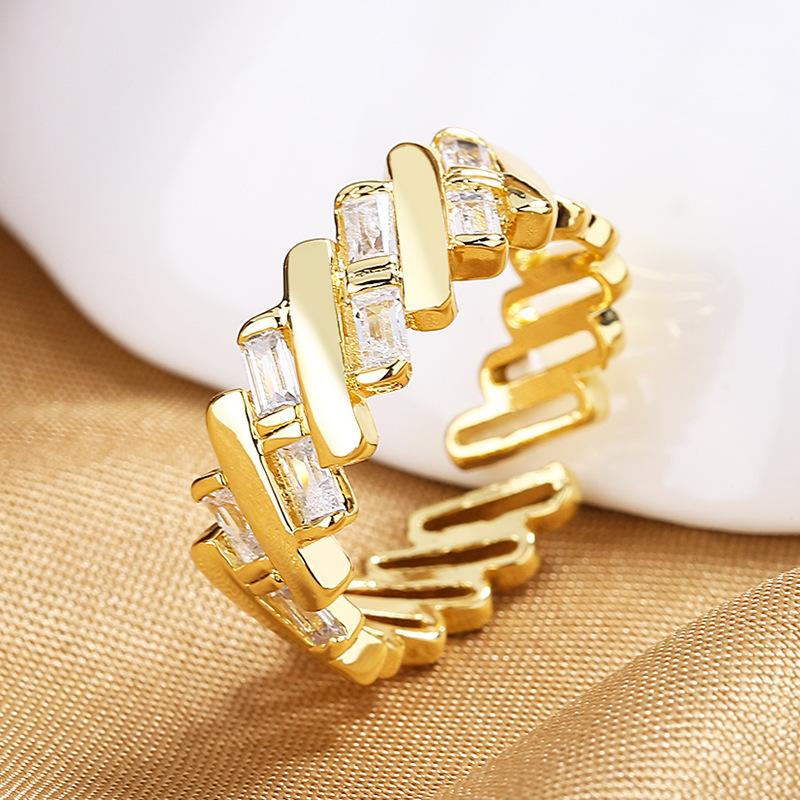 Классическое кольцо Lindon из медного сплава с цирконием, женские ювелирные изделия, свадебный подарок для вечеринки золотой
Классическое кольцо Lindon из медного сплава с цирконием, женские ювелирные изделия, свадебный подарок для вечеринки золотой