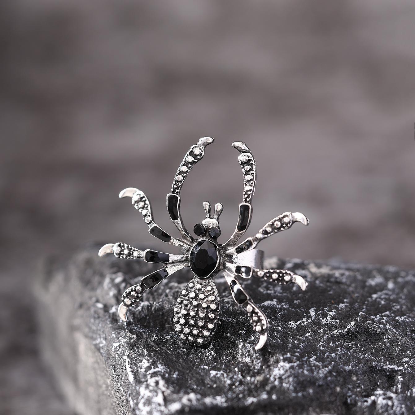 BLINGBAY Women s Gothic Spider Ring Adjustable Open Finger Statement Jewelry with Rhinestones for Halloween Party
BLINGBAY Women s Gothic Spider Ring Adjustable Open Finger Statement Jewelry with Rhinestones for Halloween Party
