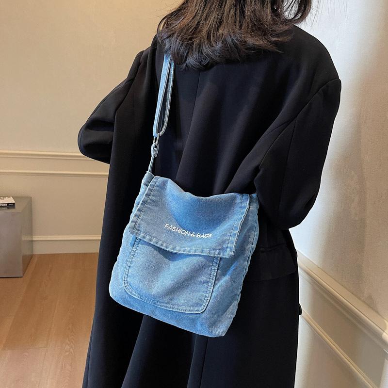 Crossbody bag women s vertical denim bag student literary versatile flip flat shoulder bag
Crossbody bag women s vertical denim bag student literary versatile flip flat shoulder bag