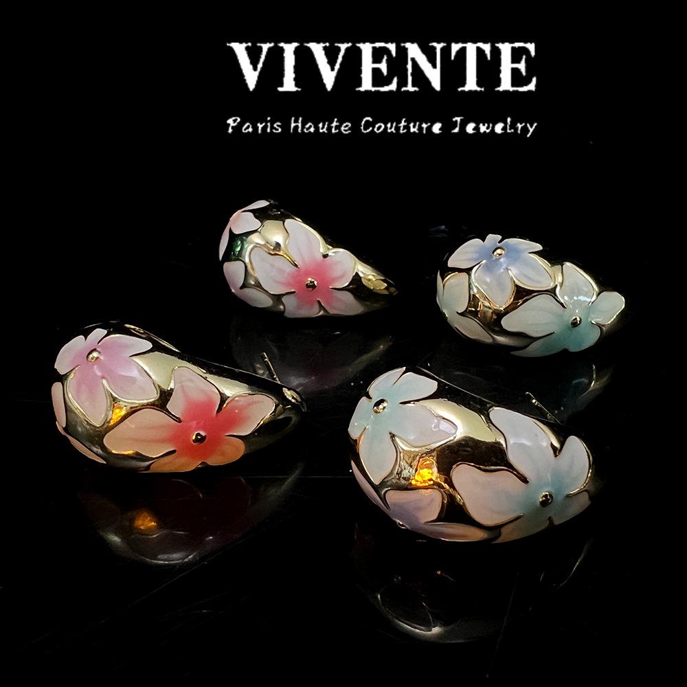 Exquisite French Flower Stud Earrings – Versatile Light Luxury Niche Design небо синє кольору
Exquisite French Flower Stud Earrings – Versatile Light Luxury Niche Design небо синє кольору