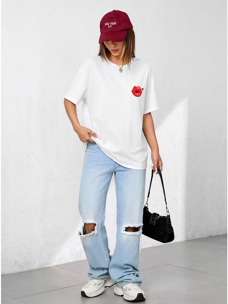Oversized T-shirt with lips print 4XL
Oversized T-shirt with lips print 4XL
