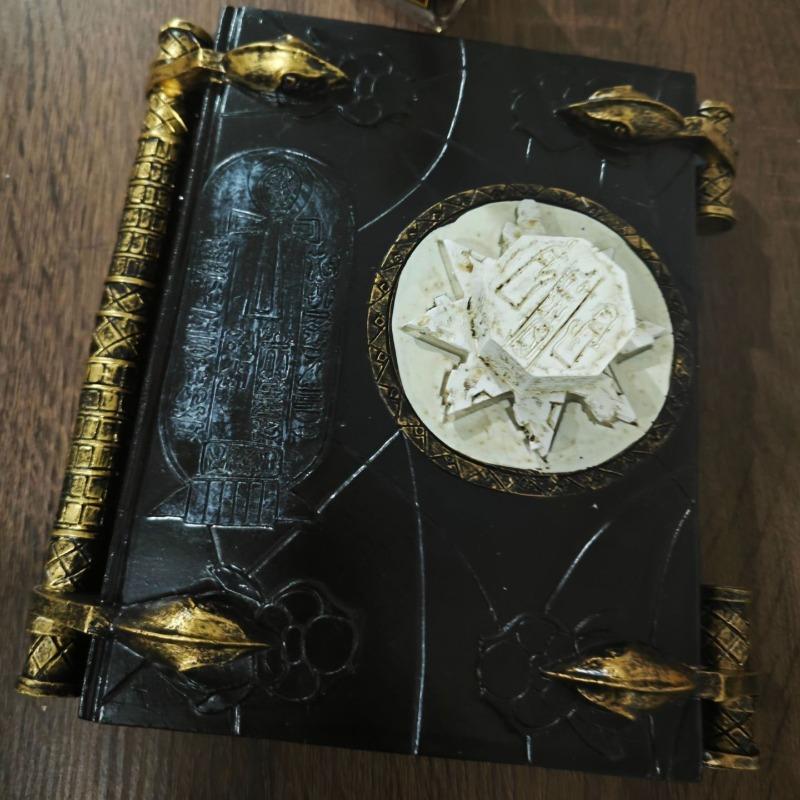 1pcs Magic Book Resin Craft Ornament Home Living Room Desktop Decoration Creative Fantasy-Themed Tabletop Decor for Home Decor чорний
1pcs Magic Book Resin Craft Ornament Home Living Room Desktop Decoration Creative Fantasy-Themed Tabletop Decor for Home Decor чорний