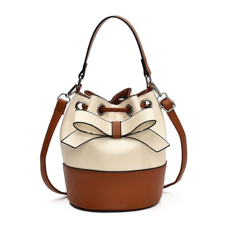 Сумки Сумка Женская 2025 Новая Модная Мода Контрастный Цвет Сумка-Ведро на Шнурке Осенняя Текстурированная Сумка-Мессенджер
Сумки Сумка Женская 2025 Новая Модная Мода Контрастный Цвет Сумка-Ведро на Шнурке Осенняя Текстурированная Сумка-Мессенджер