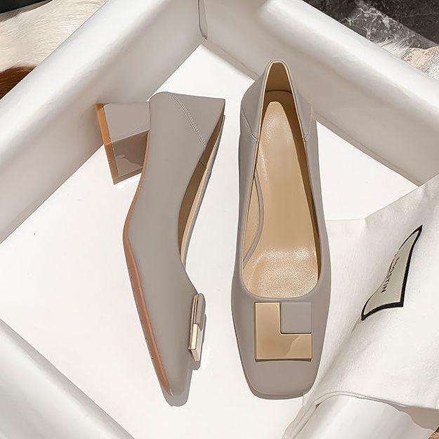 Square head single shoes women s thick heels are not tired, and work shoes are specially approved for autumn mid-heeled women s leather shoes. 35
Square head single shoes women s thick heels are not tired, and work shoes are specially approved for autumn mid-heeled women s leather shoes. 35
