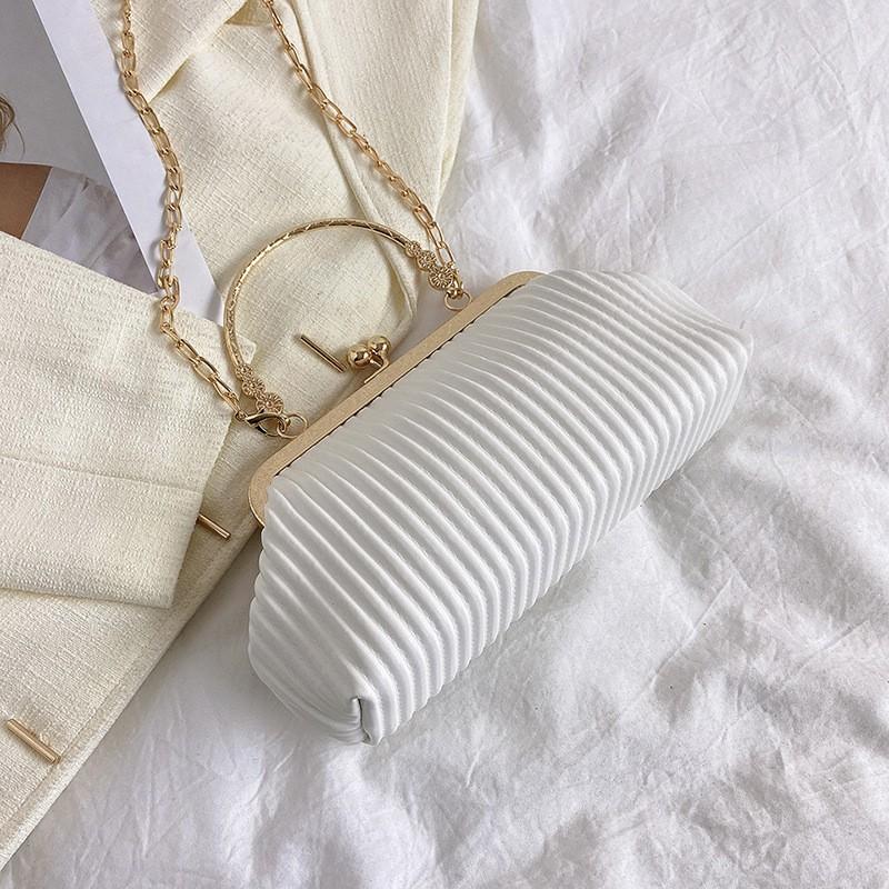 High-end Clip-on Portable Small Bag Women With Chain Shoulder Cross-body Fashionable Dinner білий
High-end Clip-on Portable Small Bag Women With Chain Shoulder Cross-body Fashionable Dinner білий