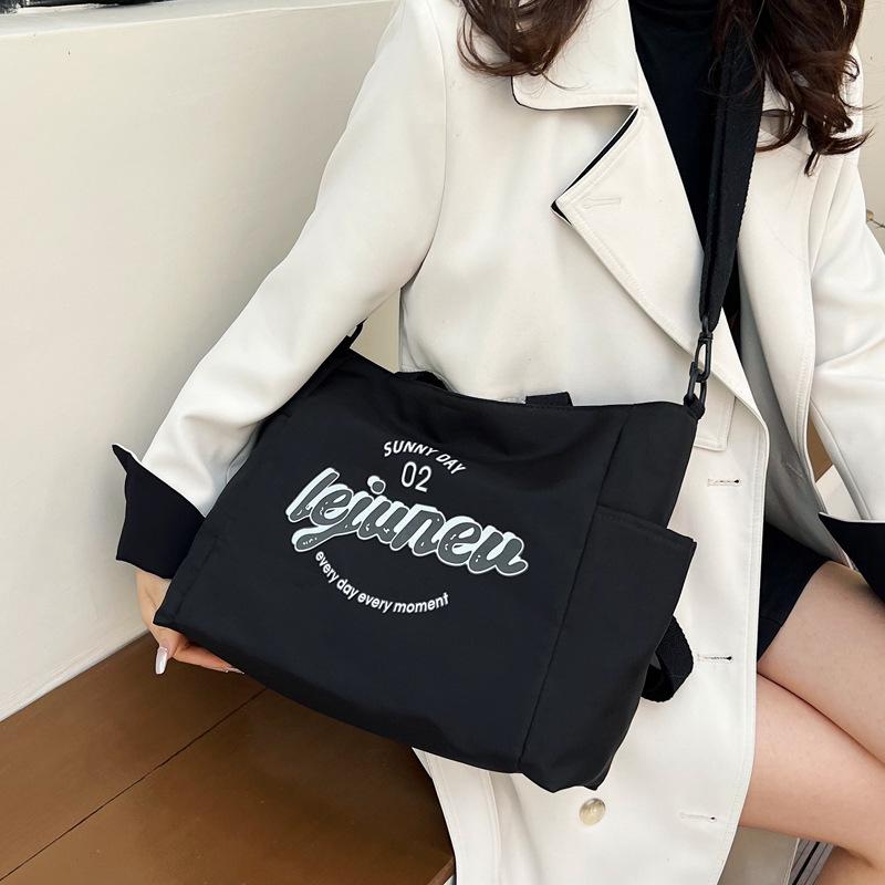 Nylon graffiti printed bag women s 2025 literary and simple female college student shoulder bag large capacity underarm tote bag one size fits all чорний
Nylon graffiti printed bag women s 2025 literary and simple female college student shoulder bag large capacity underarm tote bag one size fits all чорний