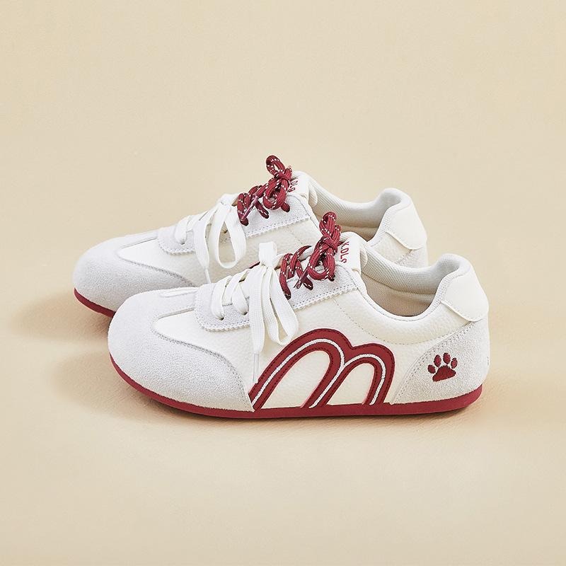 Inner height increase, spring German training little white shoes, new female students height increase sports and leisure shoes 35 красный
Inner height increase, spring German training little white shoes, new female students height increase sports and leisure shoes 35 красный