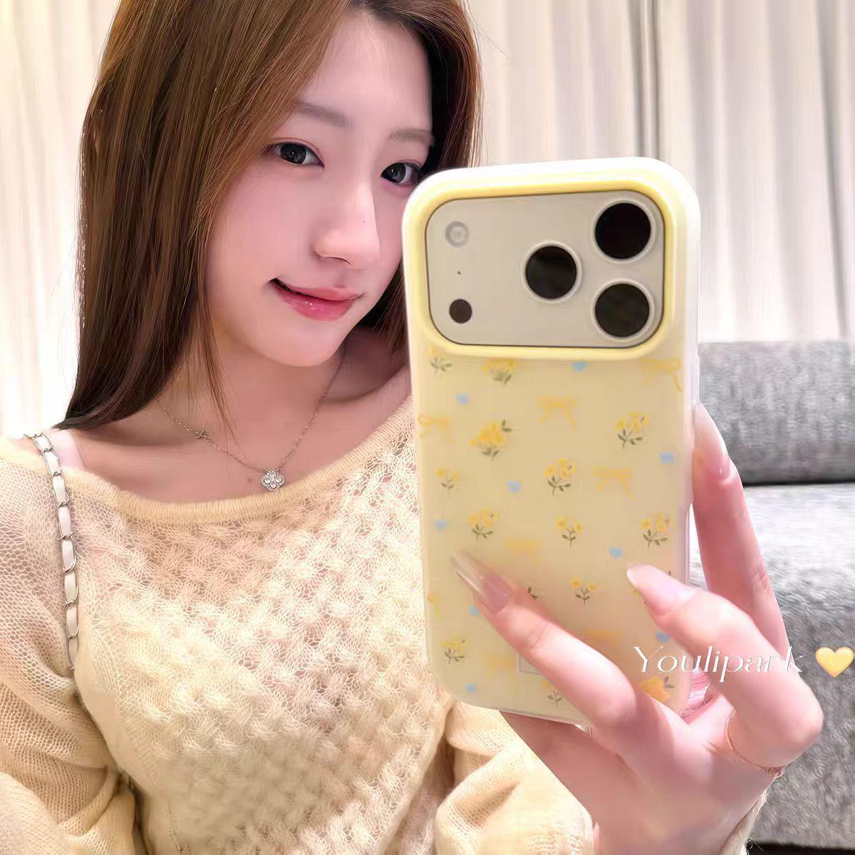 Yellow Floral Dual-Layer Drop-Proof Hard Case for Apple 17 Pro Max Phone iPhone 16 Pro
Yellow Floral Dual-Layer Drop-Proof Hard Case for Apple 17 Pro Max Phone iPhone 16 Pro