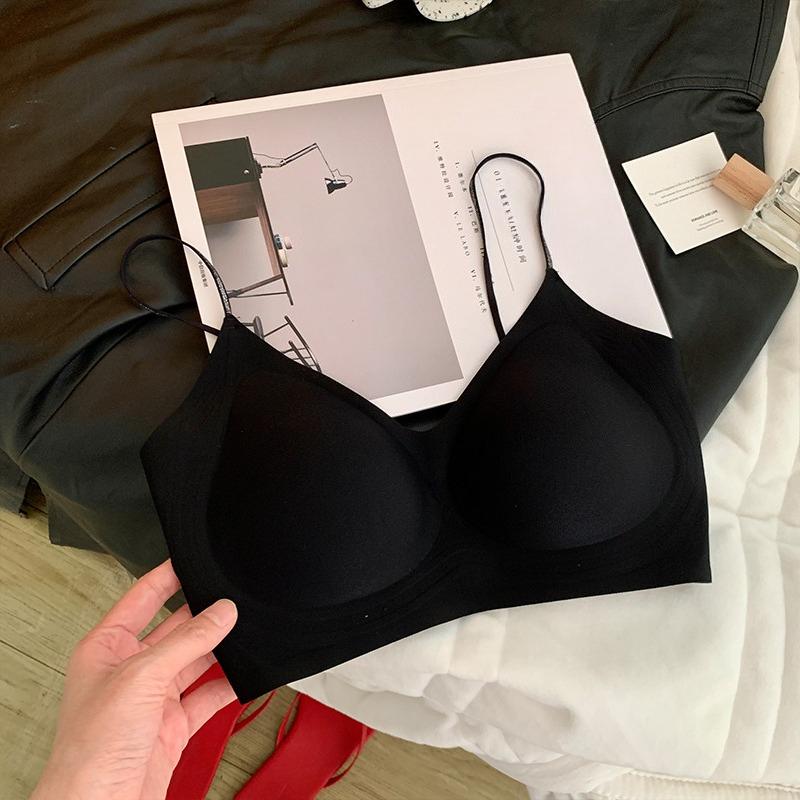 Women Summer Ultra Thin Thin Shoulder Belt Cool Feeling Without Trace Breathable Small Chest Gathers Beautiful Back Underwear 32/70AB чёрный
Women Summer Ultra Thin Thin Shoulder Belt Cool Feeling Without Trace Breathable Small Chest Gathers Beautiful Back Underwear 32/70AB чёрный