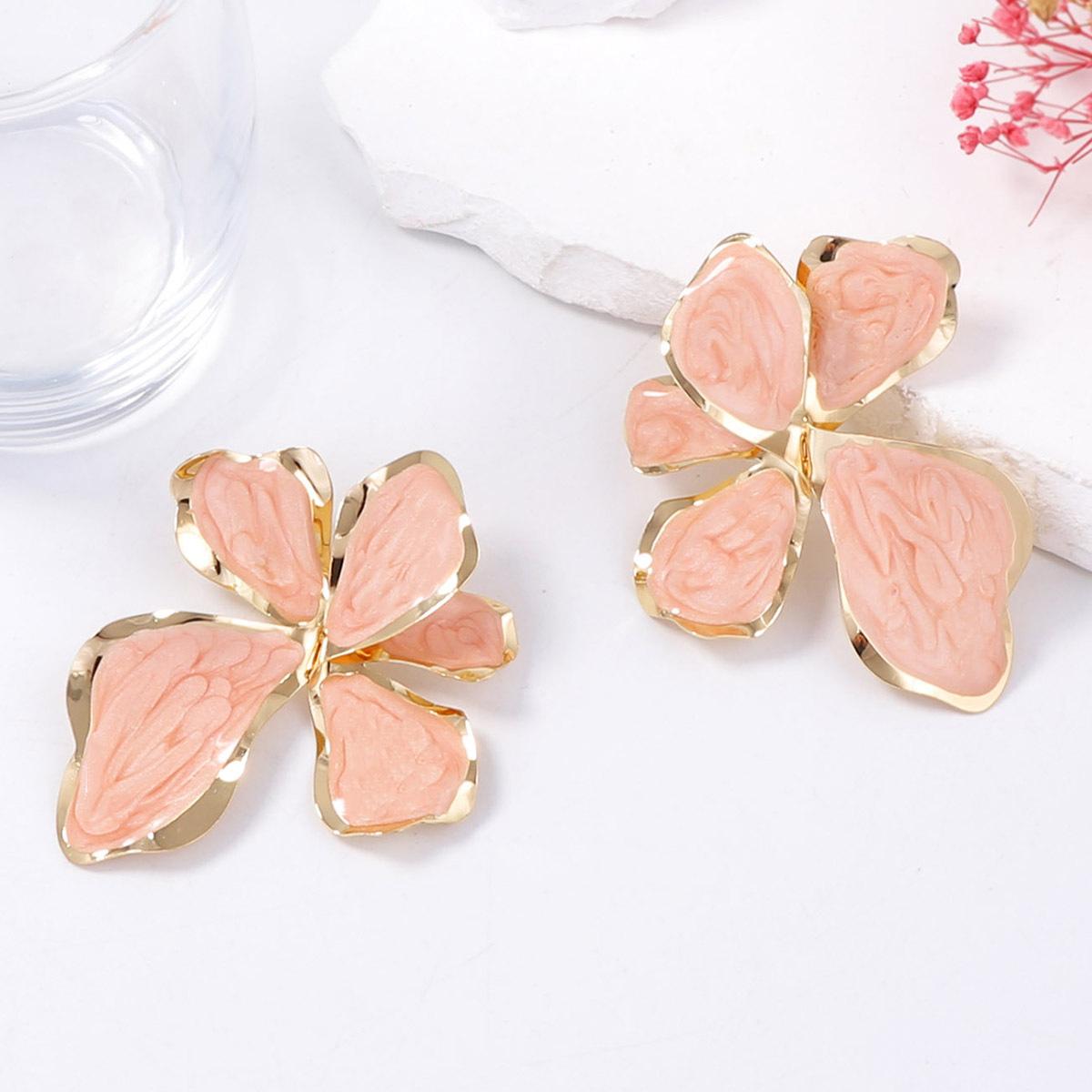 Fashion Metal Flower Stud Earrings ZAA New Women s Exaggerated Simple Earrings Party Zircon Accessories розовый
Fashion Metal Flower Stud Earrings ZAA New Women s Exaggerated Simple Earrings Party Zircon Accessories розовый