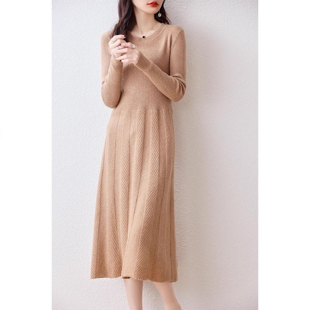 Women s Slim-Fit 100% Wool Knitted Dress, Extra-Long, Over-Knee, Round Neck for Autumn/Winter M (suitable for 100-110 jin)
Women s Slim-Fit 100% Wool Knitted Dress, Extra-Long, Over-Knee, Round Neck for Autumn/Winter M (suitable for 100-110 jin)