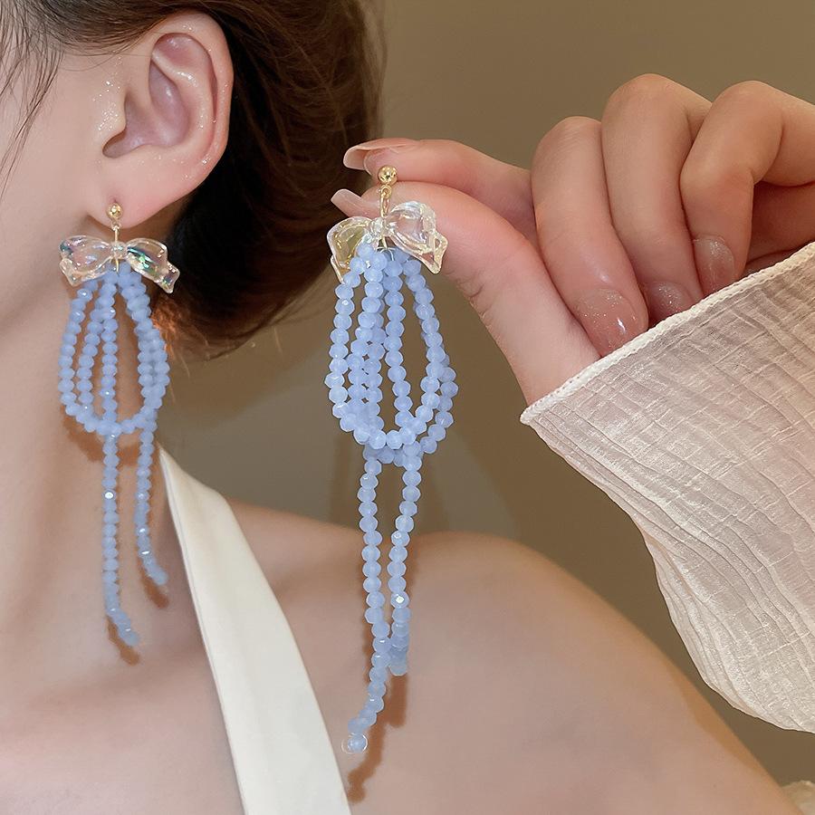 Acrylic bow blue fringed earrings fashionable and fresh stud earrings high-end sense versatile temperament earrings women
Acrylic bow blue fringed earrings fashionable and fresh stud earrings high-end sense versatile temperament earrings women
