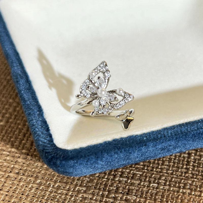 2026 Simple Pearl Butterfly Cross Diamond Light Luxury Ring Women s Niche Fashion Personalized Index Finger Ring Resizable
2026 Simple Pearl Butterfly Cross Diamond Light Luxury Ring Women s Niche Fashion Personalized Index Finger Ring Resizable