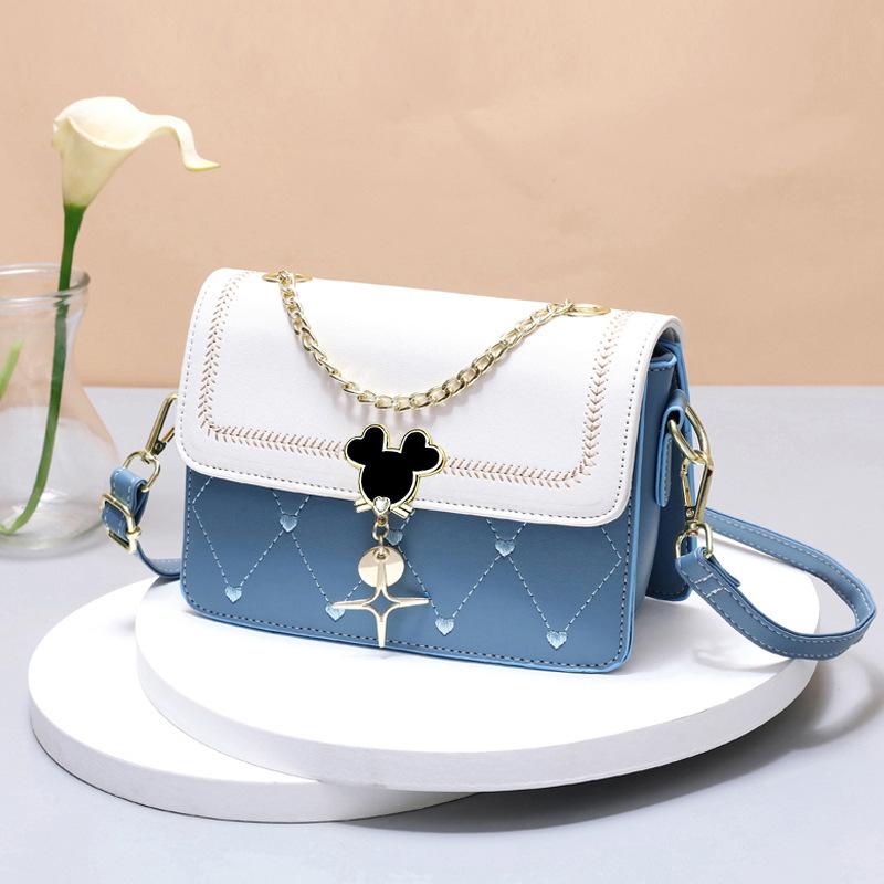 Color-blocked trendy versatile bag, a niche gift for girls, Valentine s Day women s shoulder bag
Color-blocked trendy versatile bag, a niche gift for girls, Valentine s Day women s shoulder bag