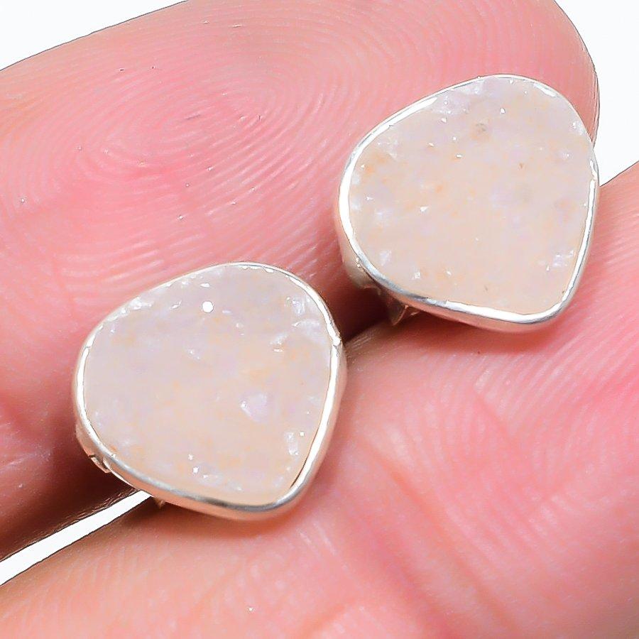 White Titanium Druzy Gemstone 925 Sterling Silver Jewelry Tops Earring GK-3408
White Titanium Druzy Gemstone 925 Sterling Silver Jewelry Tops Earring GK-3408